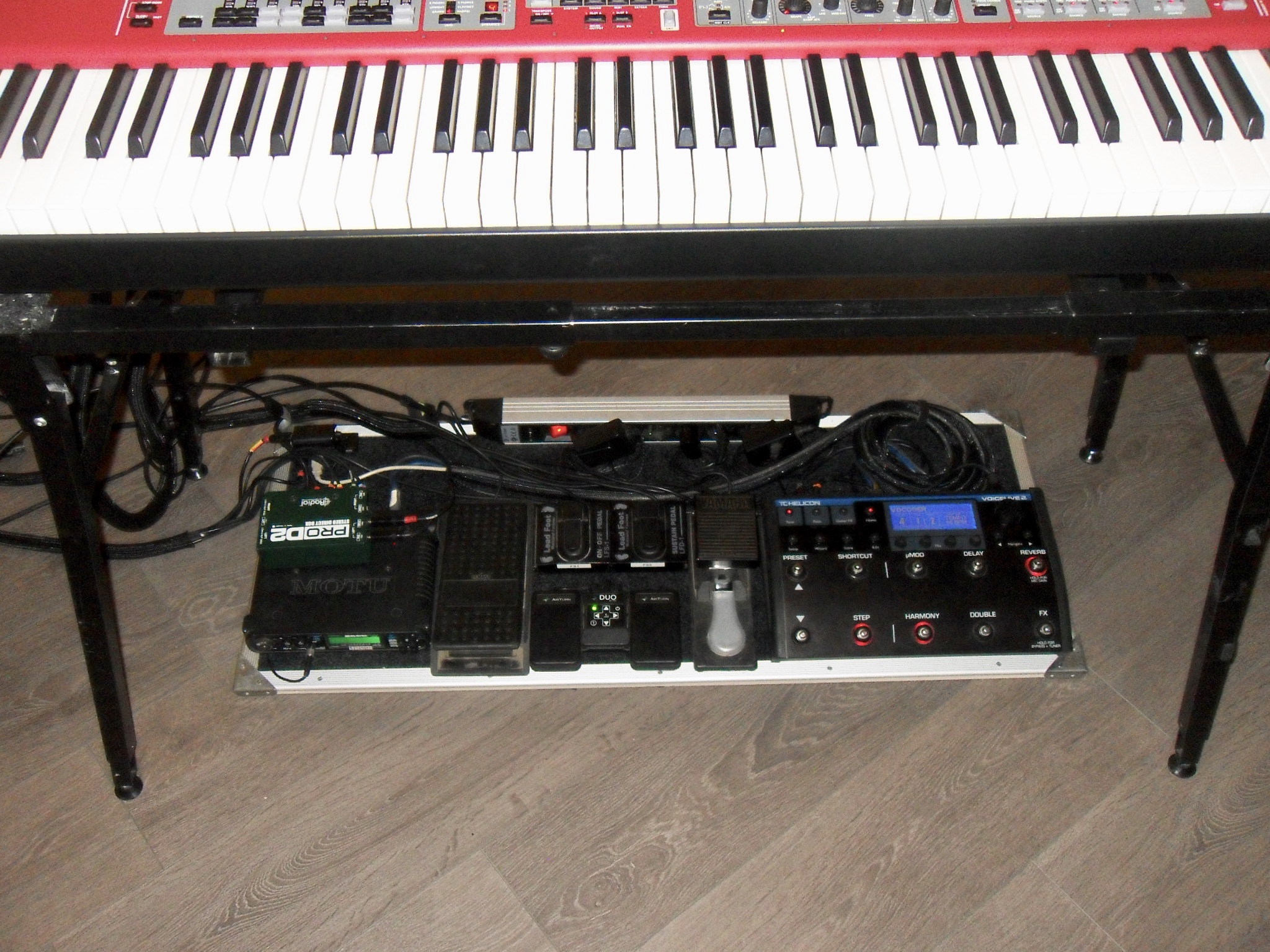 Make Your Own Keyboard Pedalboard Keyboard Waves